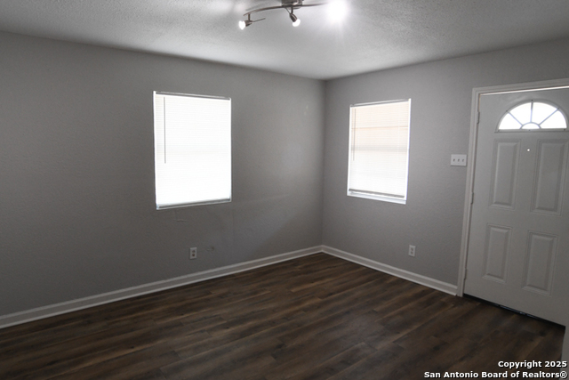 Image 5 of 15 For 126 Morrow St