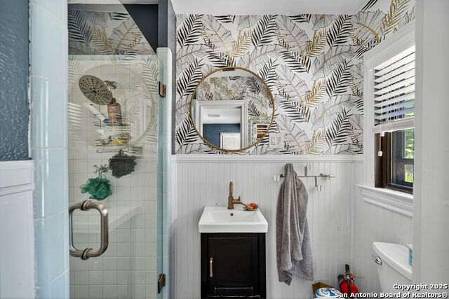 Image 18 of 29 For 515 Frost  