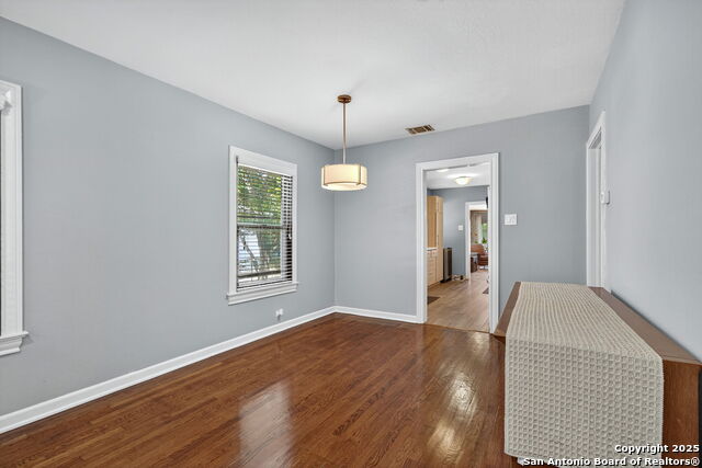 Image 9 of 29 For 515 Frost  