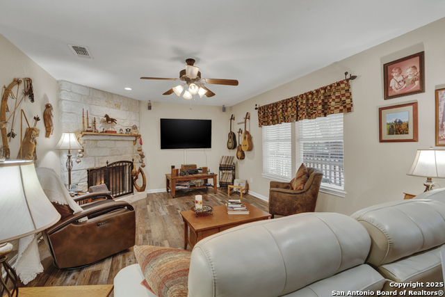 Image 9 of 32 For 911 Heritage