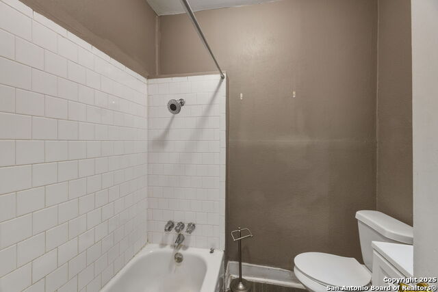 Image 23 of 27 For 143 Paul  