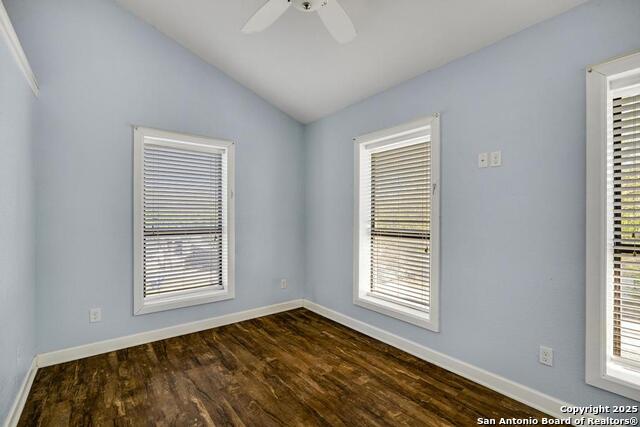 Image 32 of 40 For 539 Rittiman Rd