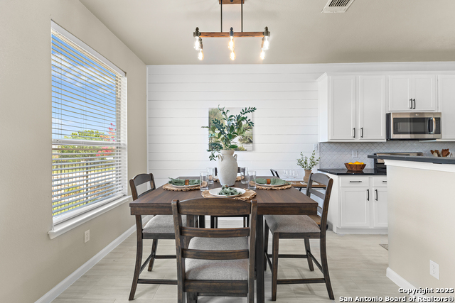 Image 10 of 33 For 3727 Columbia