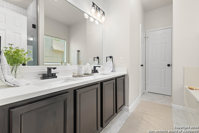 Image 19 of 33 For 3727 Columbia