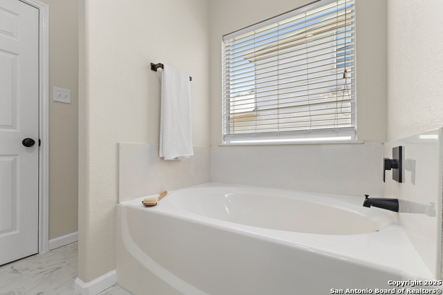 Image 20 of 33 For 3727 Columbia