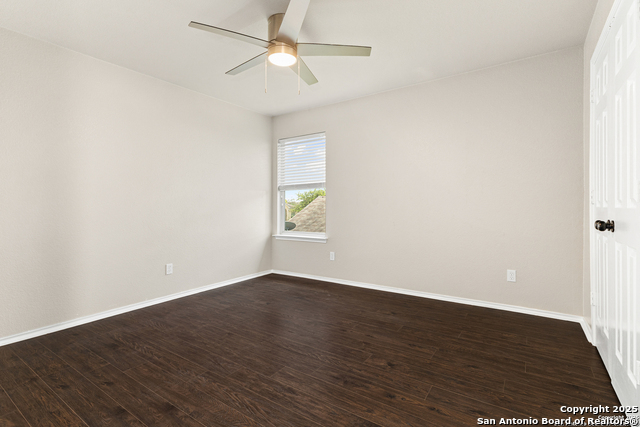 Image 28 of 33 For 3727 Columbia