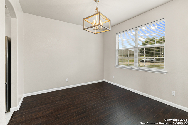 Image 5 of 33 For 3727 Columbia