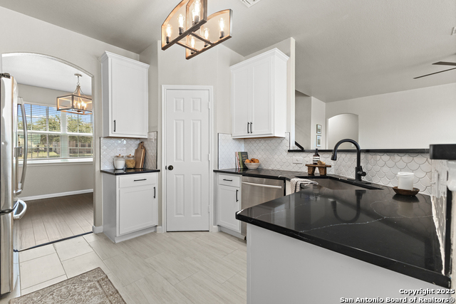 Image 7 of 33 For 3727 Columbia