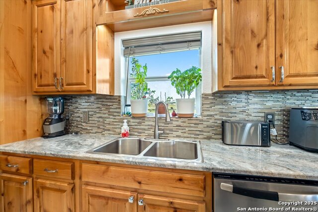 Image 28 of 81 For 6653 Fm 539  