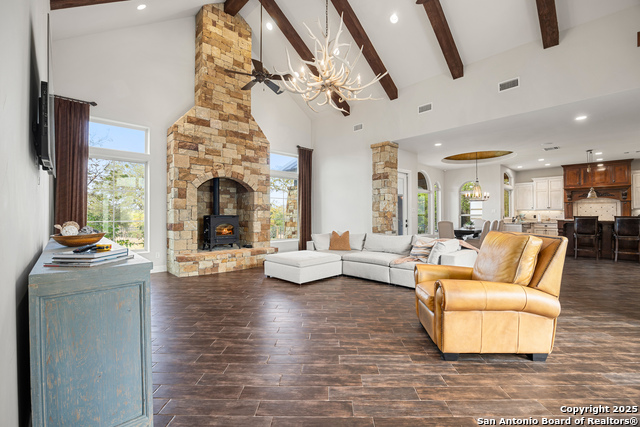 Image 10 of 79 For 114 Hunters View