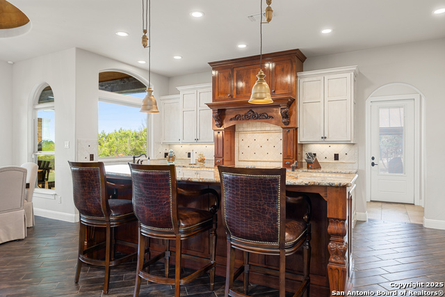 Image 14 of 79 For 114 Hunters View