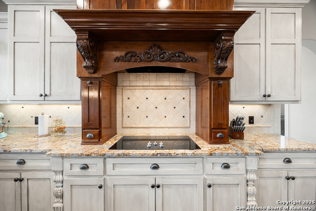 Image 19 of 79 For 114 Hunters View