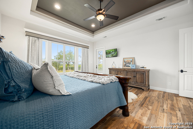 Image 30 of 79 For 114 Hunters View