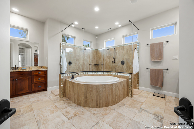 Image 31 of 79 For 114 Hunters View