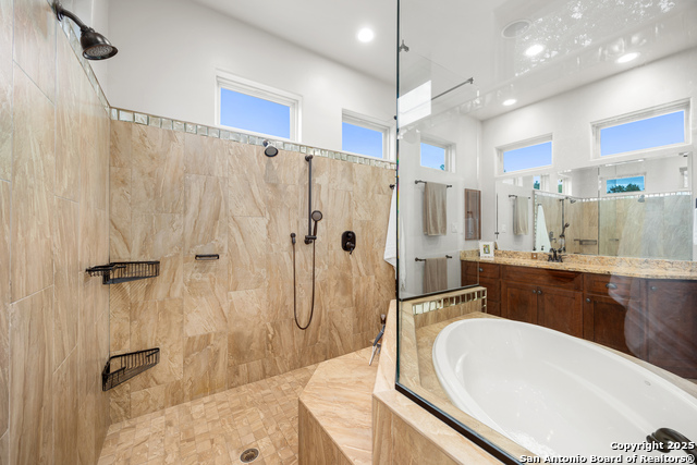 Image 33 of 79 For 114 Hunters View