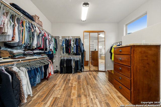 Image 38 of 79 For 114 Hunters View