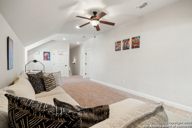 Image 52 of 79 For 114 Hunters View