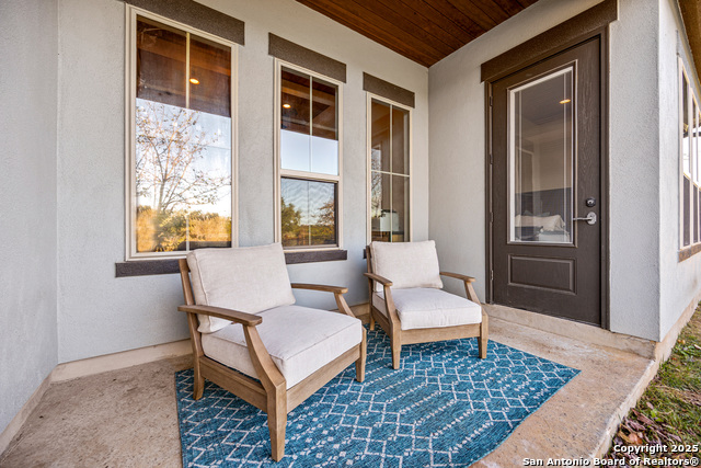 Image 60 of 79 For 114 Hunters View