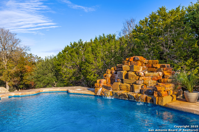 Image 63 of 79 For 114 Hunters View