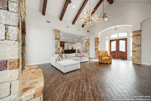 Image 7 of 79 For 114 Hunters View