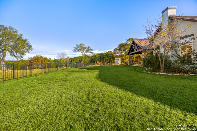 Image 70 of 79 For 114 Hunters View