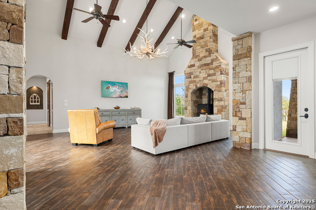 Image 8 of 79 For 114 Hunters View