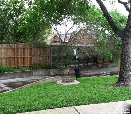 Image 3 of 9 For 12275 Apricot Dr