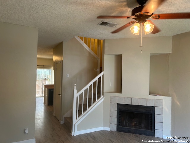 Image 5 of 9 For 12275 Apricot Dr