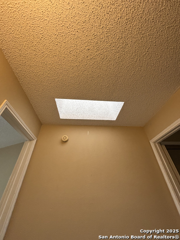 Image 12 of 22 For 11815 Vance Jackson  1602