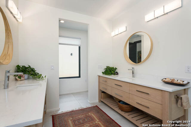 Listing photo id 20 for 210 Cliffside