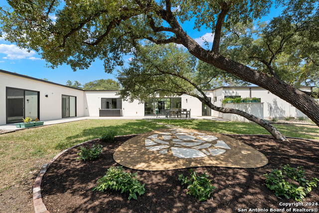 Listing photo id 33 for 210 Cliffside