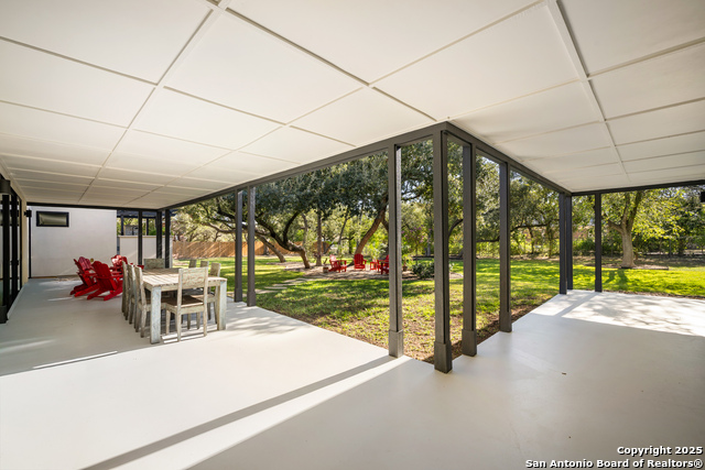 Listing photo id 43 for 210 Cliffside