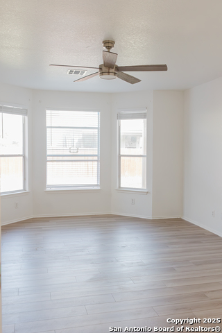 Image 19 of 37 For 8347 Piney Wood