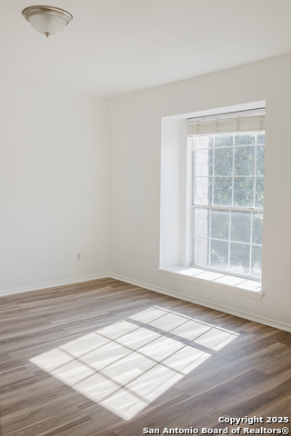 Image 34 of 37 For 8347 Piney Wood