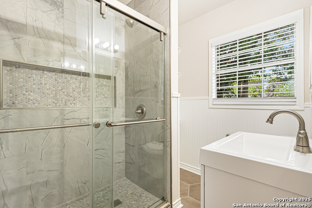 Image 9 of 15 For 123 Colton  