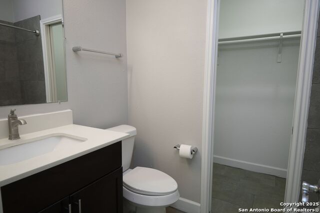 Image 17 of 23 For 503 Kings Hwy W 203