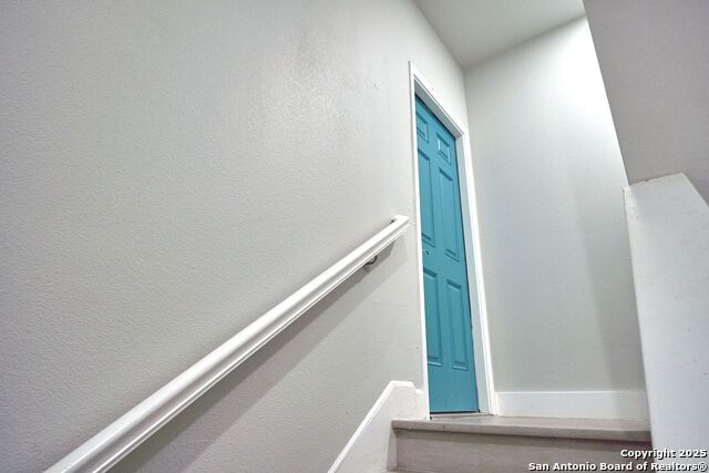 Image 22 of 23 For 503 Kings Hwy W 203