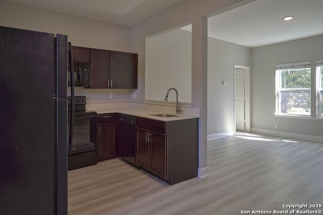 Image 5 of 23 For 503 Kings Hwy W 203