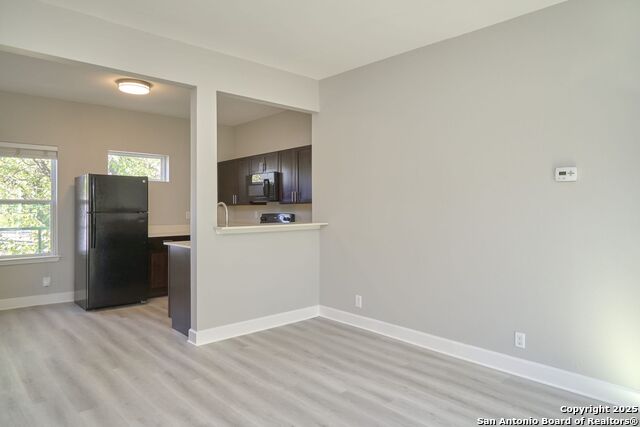 Image 9 of 23 For 503 Kings Hwy W 203