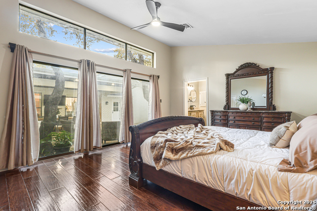 Image 17 of 33 For 13066 Hunters Circle N