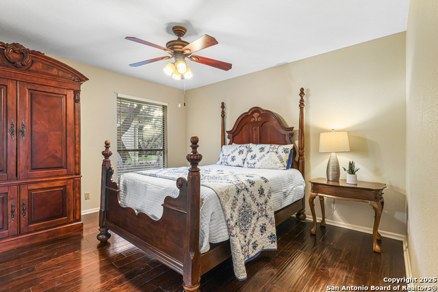 Image 28 of 33 For 13066 Hunters Circle N