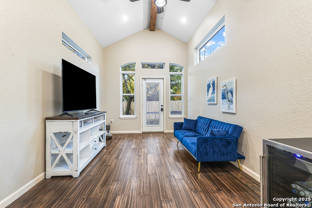 Image 30 of 33 For 13066 Hunters Circle N