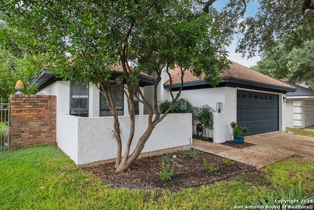 Image 14 of 51 For 14819 River Gln N