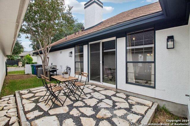 Image 31 of 51 For 14819 River Gln N