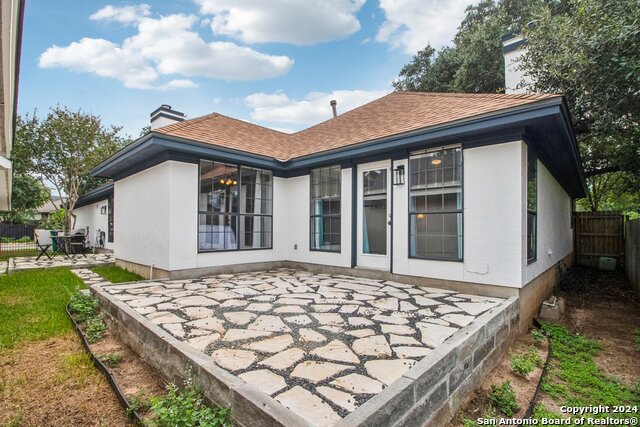 Image 34 of 51 For 14819 River Gln N