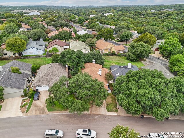 Image 9 of 51 For 14819 River Gln N