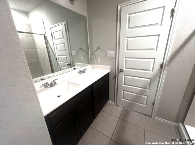 Image 5 of 16 For 7851 Abbey Pl