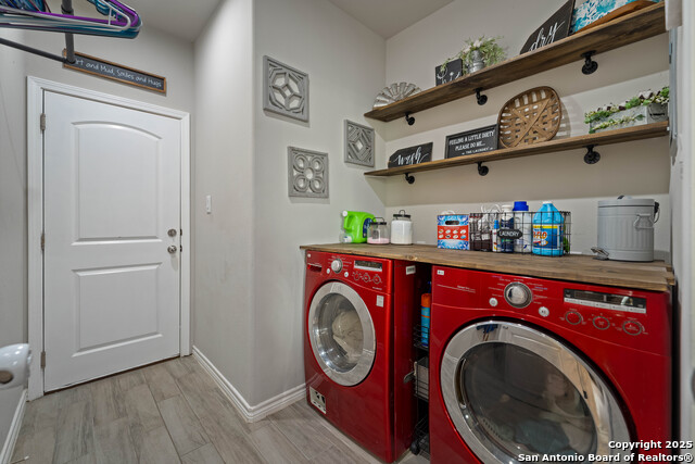 Listing photo id 8 for 760 Crestview