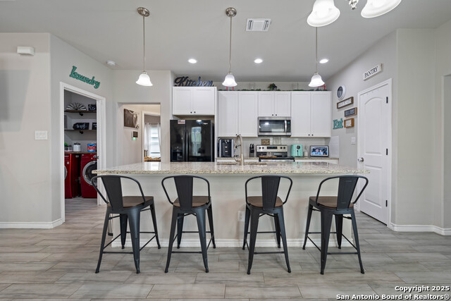 Listing photo id 4 for 760 Crestview