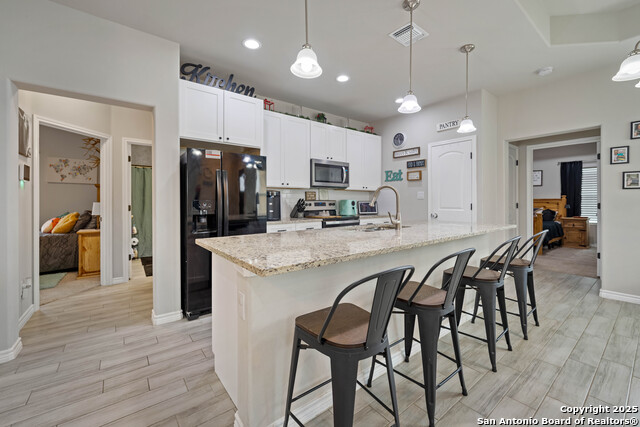 Listing photo id 5 for 760 Crestview